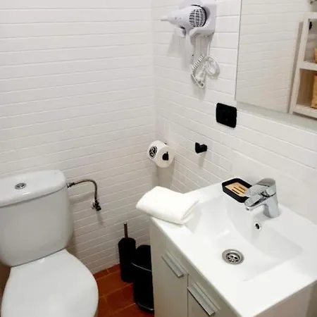 Apartman House, Paradise Homes