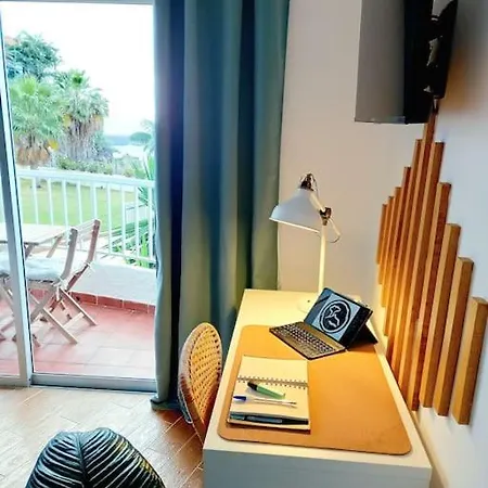 Apartment House, Paradise Homes